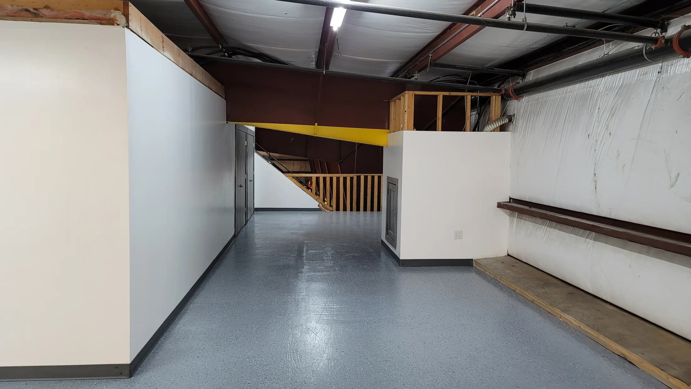 Issued lab still, 2021-02-10: the HUT lives behind the grey doors on the left; the Alpha and the Omega of the "City Network"